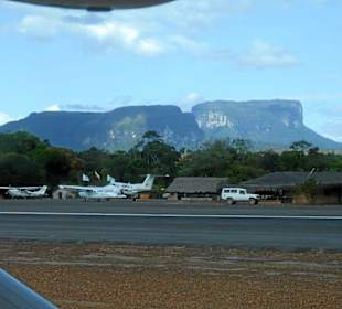 Flughafen Canaima