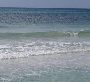 Glasklares Wasser, aber nicht am ganzen Strand