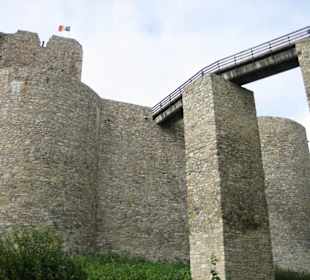Burg mit Zugangsbrücke