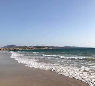 Langer weißer Strand