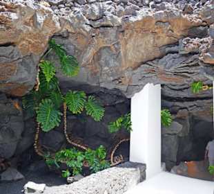 Manchmal wurde die Lava abgestützt