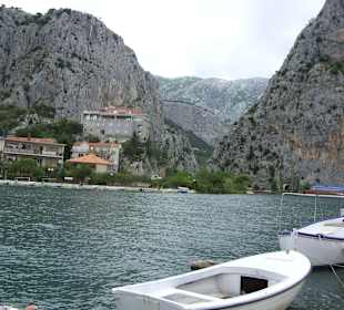Einfahrt zur Canyonfahrt auf der Cetina