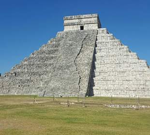 Santi Tour/Playa del Carmen in Chichen Itza
