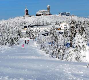 Blick vom kleinen zum großen Fichtelberg