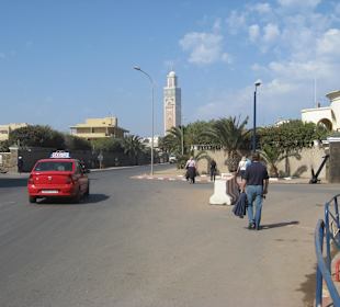 Am Weg zur Moschee 