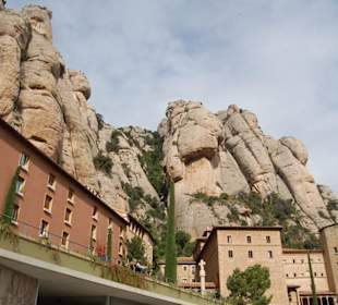 Templo y rocas