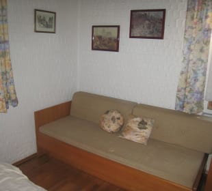 Ausrangiertes Sofa Gasthaus Tauberstube