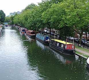 Narrowboats am Regent's Canal