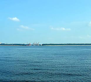 Hafeneinfahrt vom Wasser aus