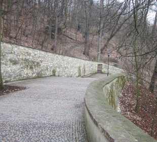 Petrinberg, beschwerlicher Weg 