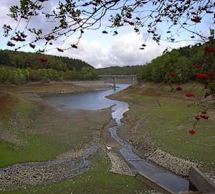 Niedrigwasser am Biggesee Herbst 2003
