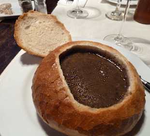 Pilze im Brotlaib lecker