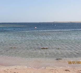 Ausblick vom Strand aufs Riff