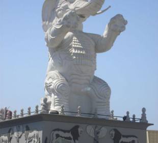 Elefant im H & H Center