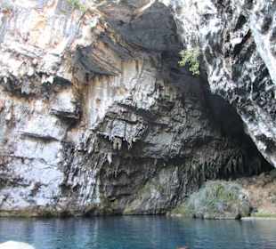  Höhle von Melissani