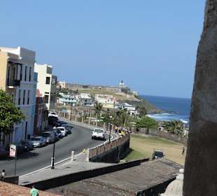 Die Festung liegt oberhalb der Stadt