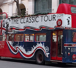 Open-Top-Vintage-Bus