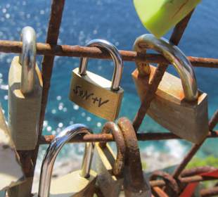 "Love-Locks"!