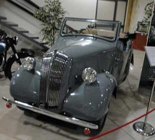 Jeden z eksponatow Classic Car Museum Buggiba