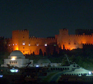 Rhodos Stadt bei Nacht