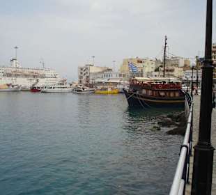 Hafen von Agios