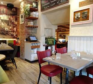 Blick in die Gasträume des Little Italy