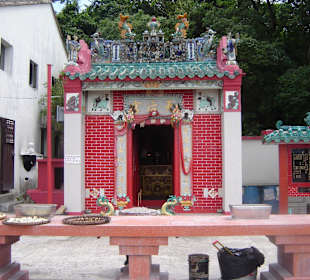 Ein Tempel am Stadtrand