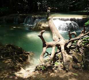 Malownicze wodospady Erawan - drugi poziom