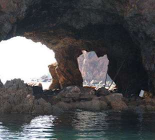 Um diesen felsen herum beginnt der Aufstieg