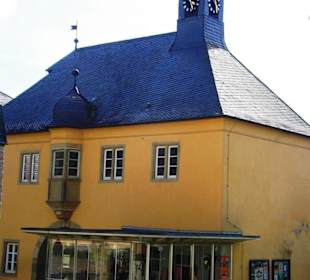 Pforte mit Verkaufsladen