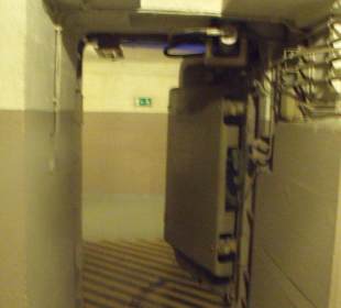 Tor zu einem Nebeneingang