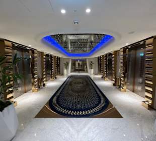 Lobby im Keller