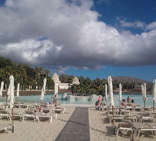 ..hier kommen die Riesenwellen!