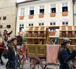 Braut und Bräutigam - Festzug