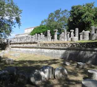 Spaziergang auf dem Ruinengelände