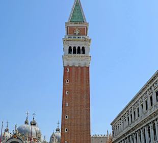 Der Turm der einmal umstürtzte