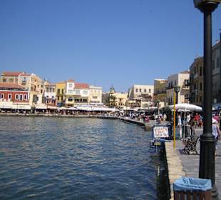 Blick auf die Hafenpromenade von Chania