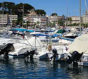 Rundgang durch den Yachthafen von Bandol