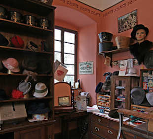 Hutladen im Heimatmuseum Münstermaifeld