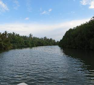 Flussfahrt direkt vor dem Club Hotel Dolphin mit Haralds Boo