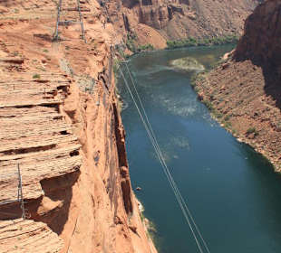 Colorado River beim Glen Canyon Staudamm