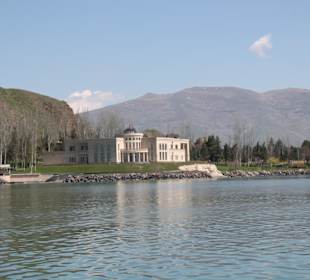 Sewansee - Bootsfahrt, Sommerresidenz