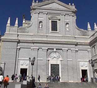 Kathedrale Santa María la Real de la Almudena