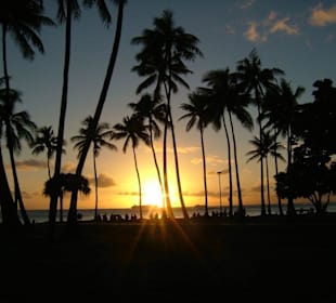 Sonnenuntergang am Waikiki Beach