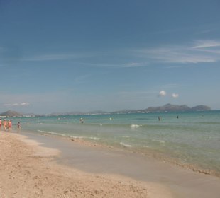 Schönes flaches Meer