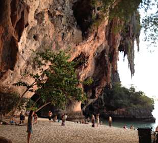 Pranang Cave /Beach