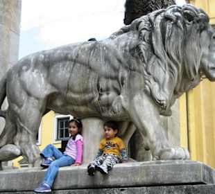 Bayerischer Löwe mit kleinen Gästen