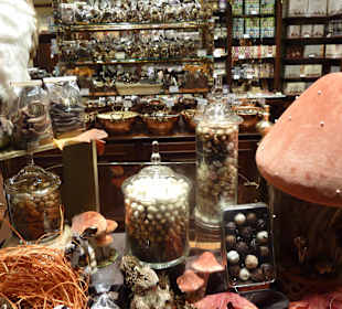 Sklep z pamiątkami w Galeries Royales Saint-Hubert