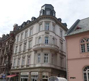 Bei einem Bummel durch die Altstadt von Wiesbaden