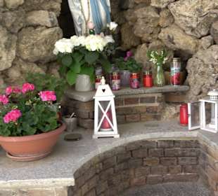 Katholische Pfarrkirche St. Salvator